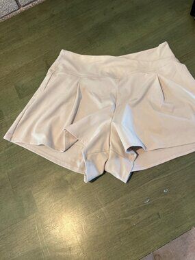 Lux Meredith Yoga Shorts Beige Large By Yogalicious